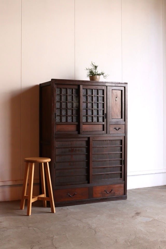 引戸棚/水屋箪笥,ガラス引戸棚 | 古家具古道具 そうすけ