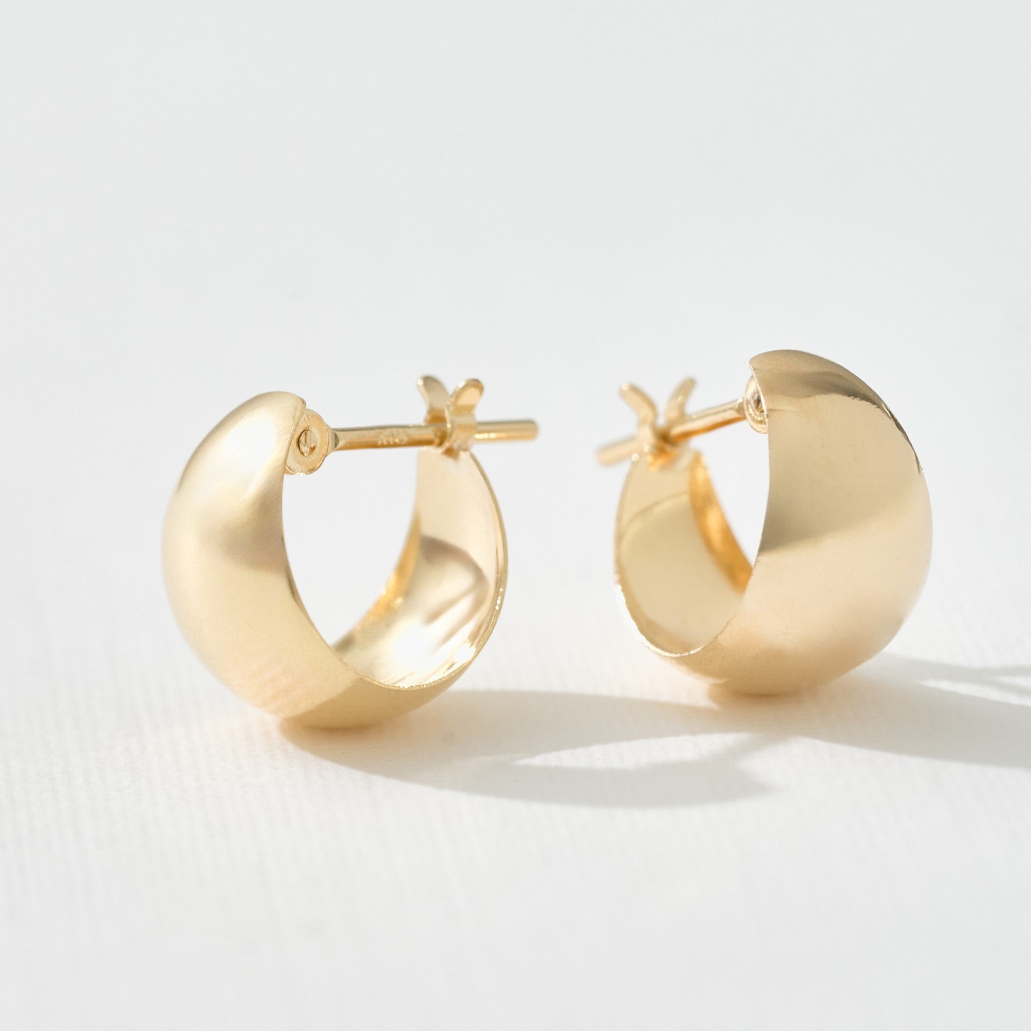 K18 フープピアス 5mm×10mm 5×10 月甲 楽天市場】K18 フープピアス 5mm