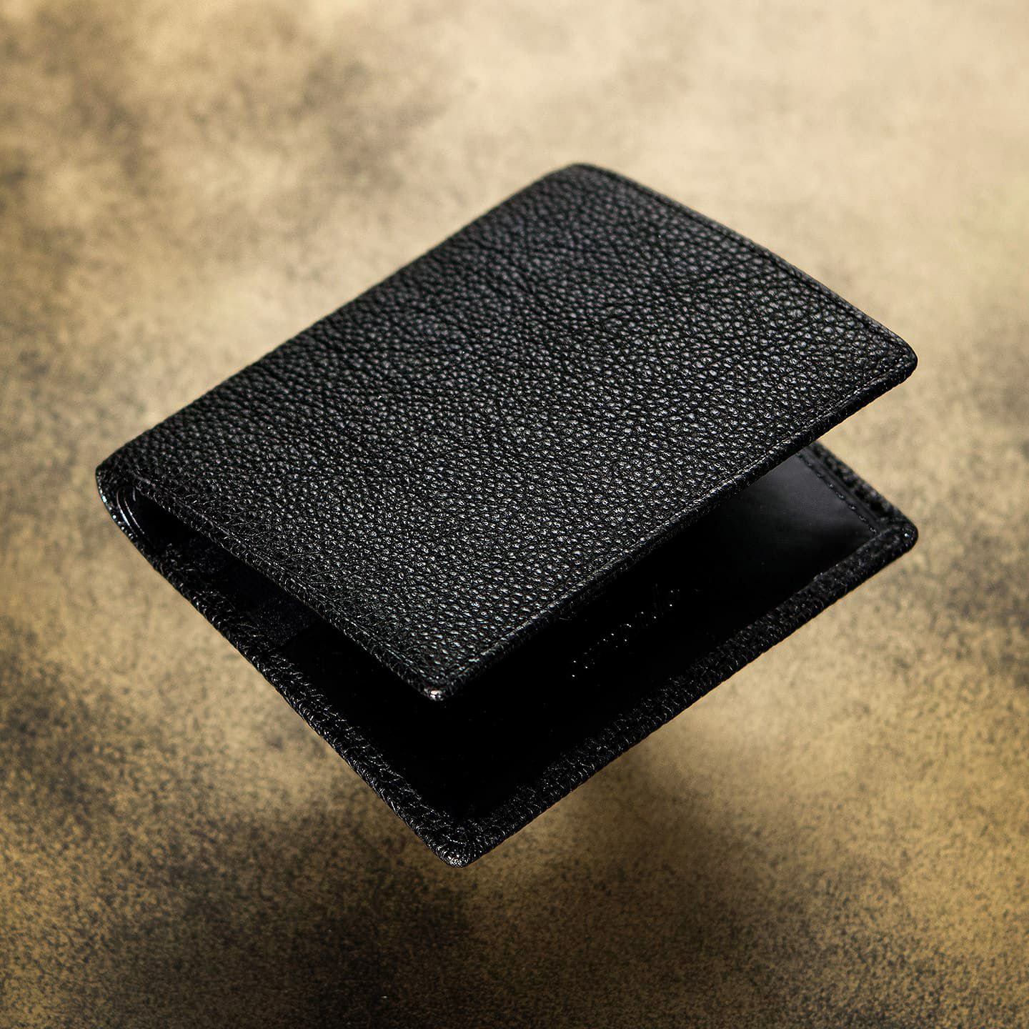 黒桟革 二つ折り財布 | 大人のバッグ・財布・ 二つ折り財布 など拘りの