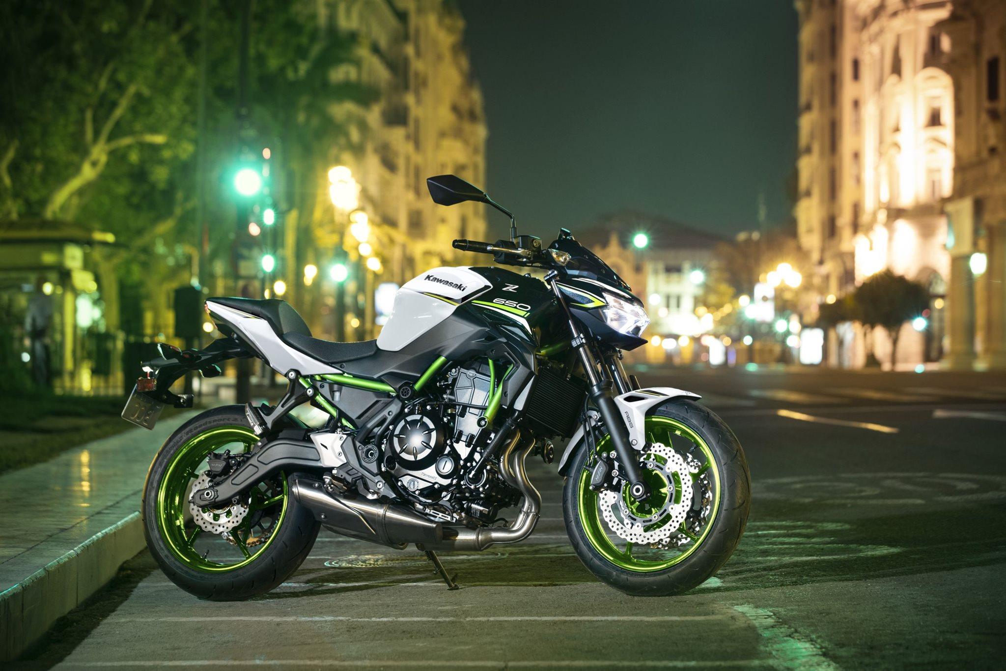 Kawasaki Z 650 specs, performance data - FastestLaps.com