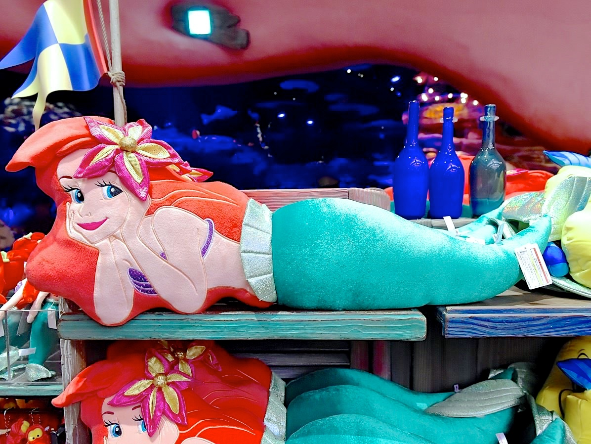 香港ディズニーランド限定】オラフ アリエル ラプンツェルピンバッジ2