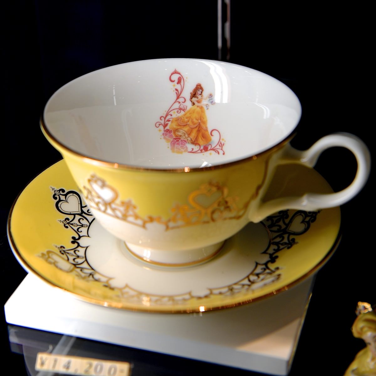 芸術的なディズニープリンセスグッズ！東京ディズニーランド｢ガラスの