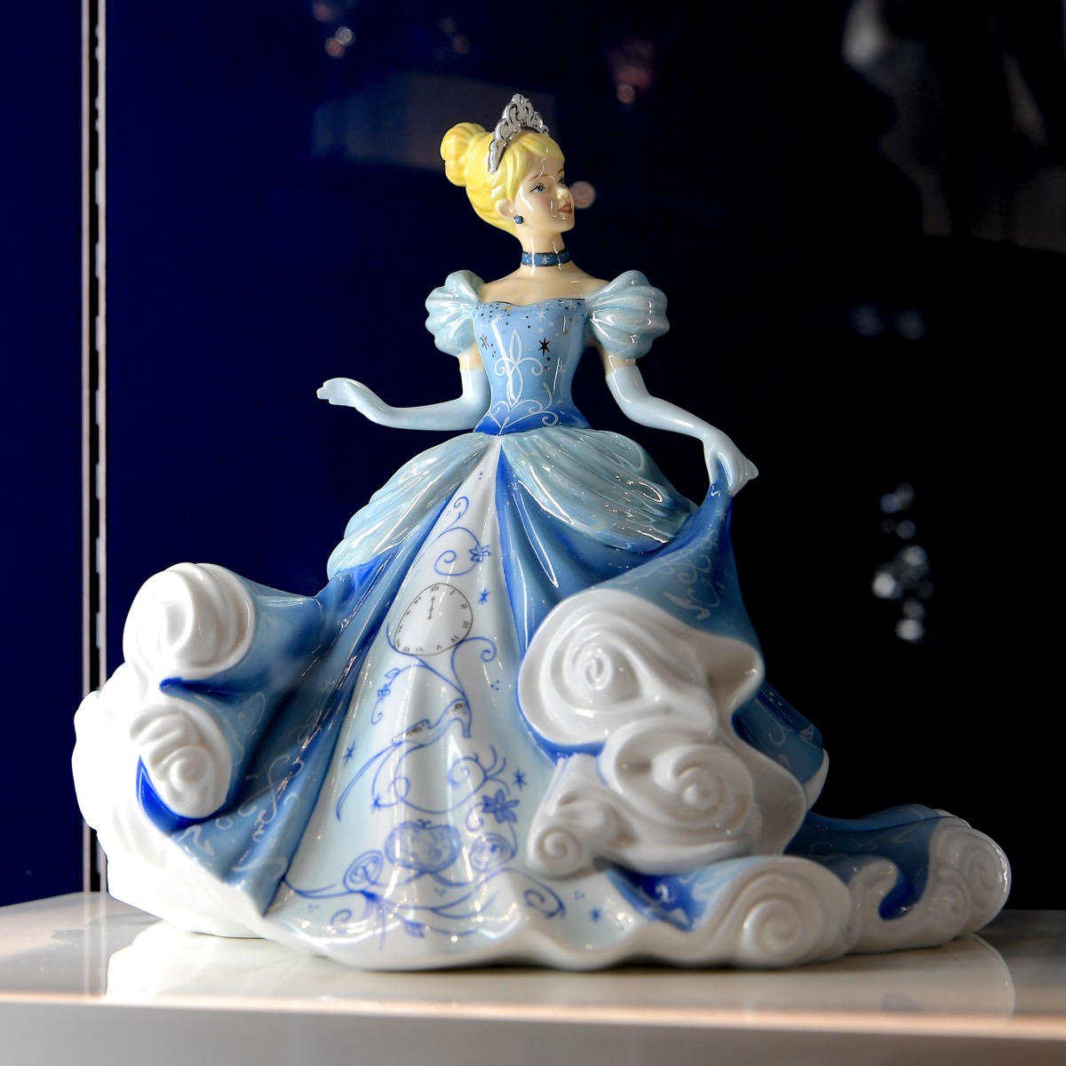 芸術的なディズニープリンセスグッズ！東京ディズニーランド｢ガラスの