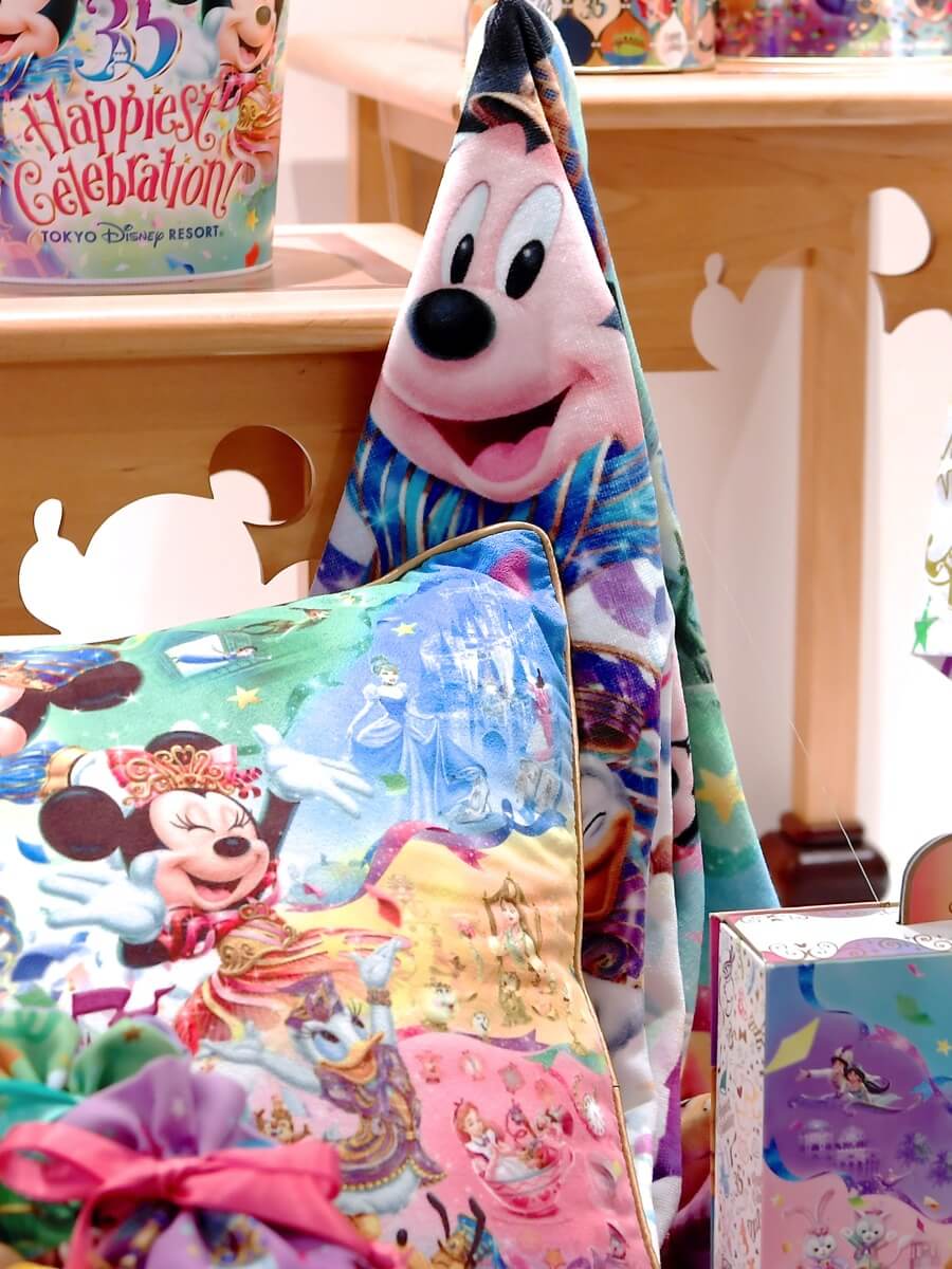 東京ディズニーリゾート35周年“HappiestCelebration!スペシャルグッズ -
