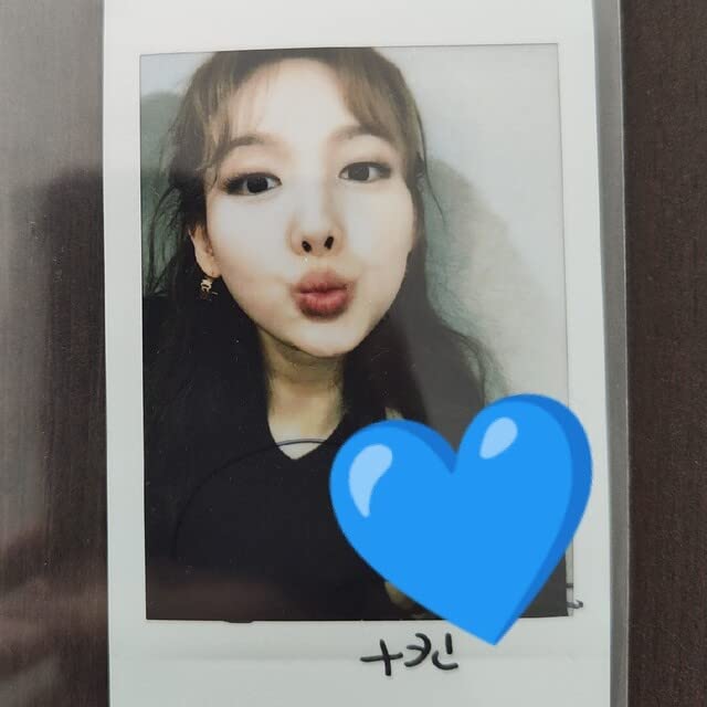 TWICE ナヨン 直筆サイン入りチェキ トレカ付き】TWICE ナヨン 直筆