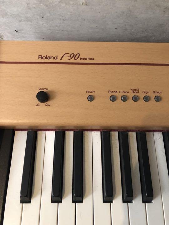 Amazon.co.jp: 込 ローランド Roland F-90 電子ピアノ 脚付 ペダル付