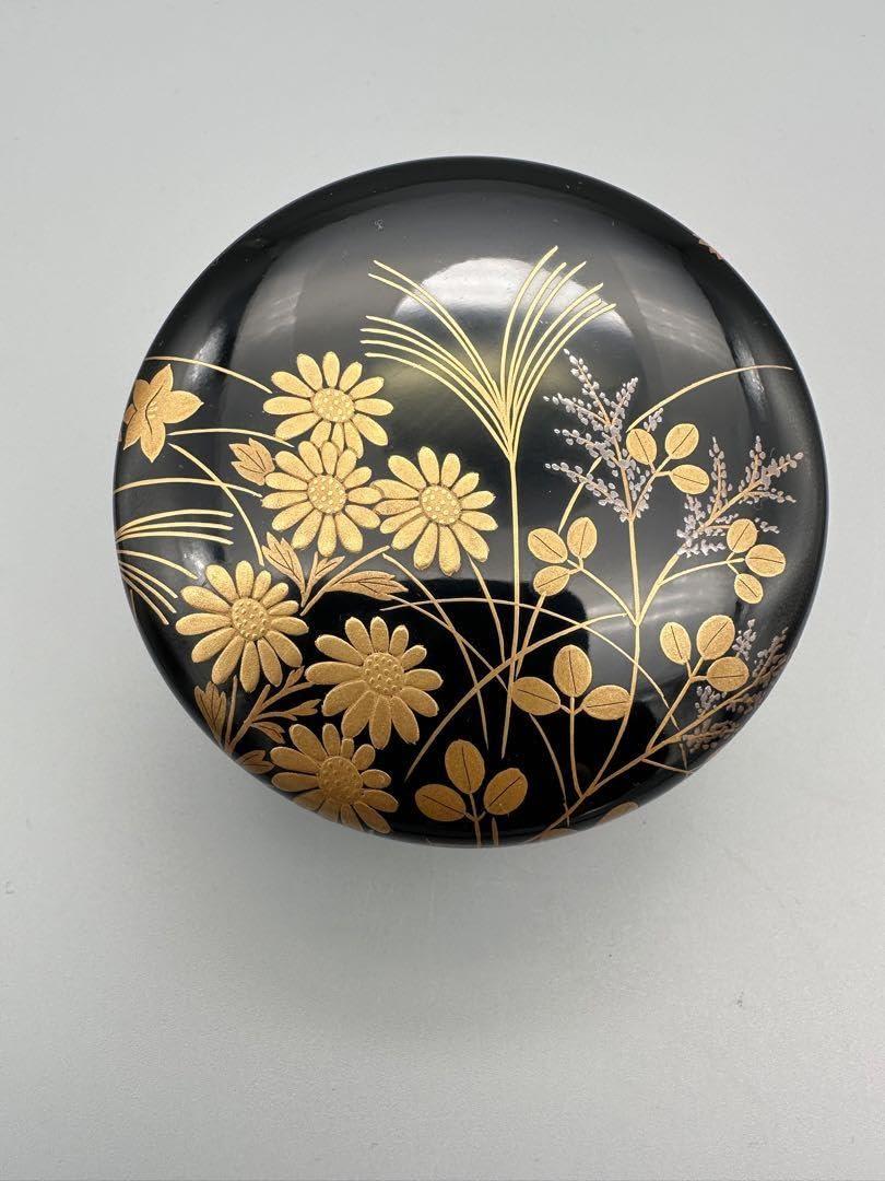 Amazon.co.jp: 茶道具 棗 鈴木光入 秋草蒔絵 平棗 : ホーム＆キッチン