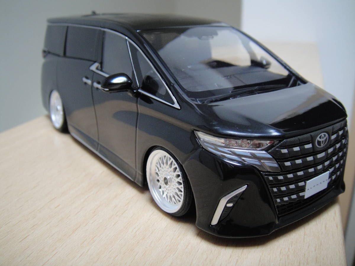 トヨタカラーサンプル 40系 アルファード ブラック Amazon | 新型
