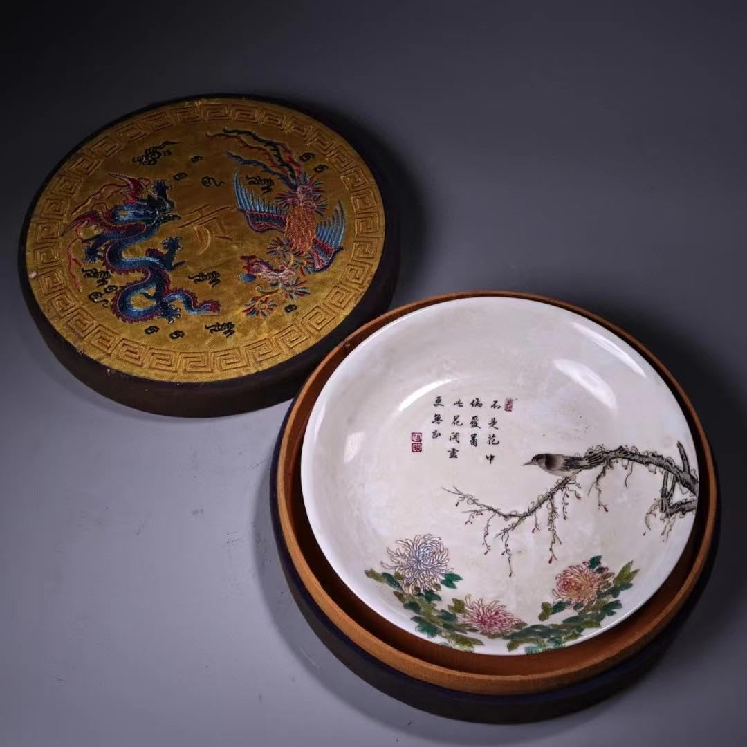 中国古美術・珍蔵粉彩・花鳥絵陶磁器の中皿・純手描き・木箱