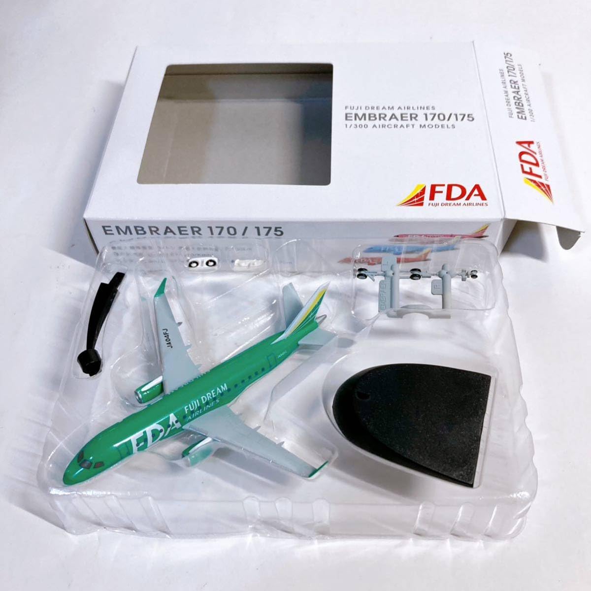 Amazon.co.jp: FDA フジドリームエアラインズ エンブラエル170/175 1