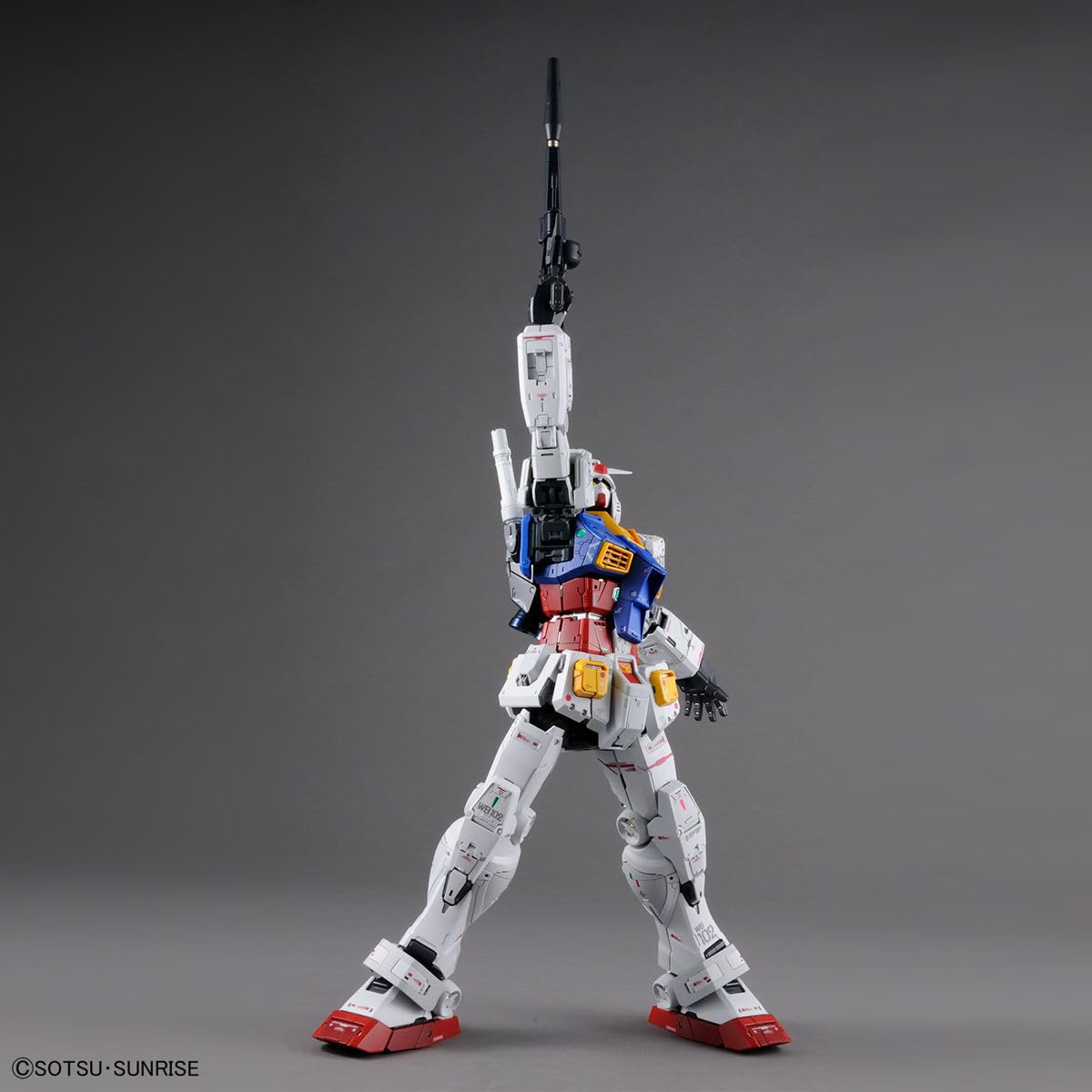 Amazon.com: Bandai Hobby - Mobile Suit Gundam - RX-78-2 Gundam PG
