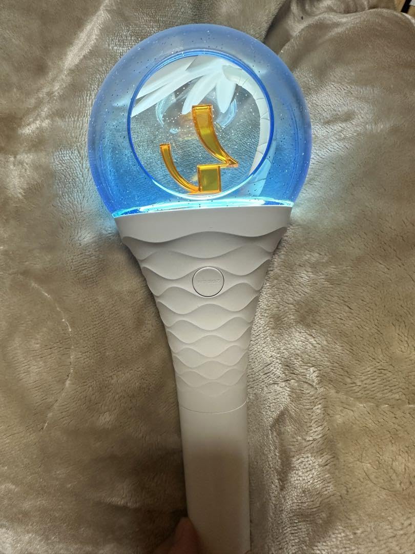 韓国 CORTIS ショーケース トレカ タオル ステッカー ペンライト 韓国