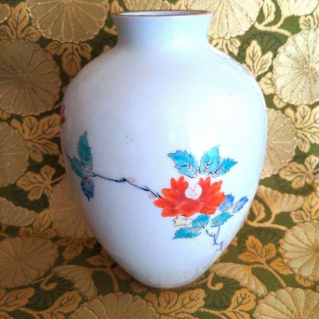 有田焼 重要無形文化財 14代酒井田柿右衛門 錦苺花文花入 共箱付 金