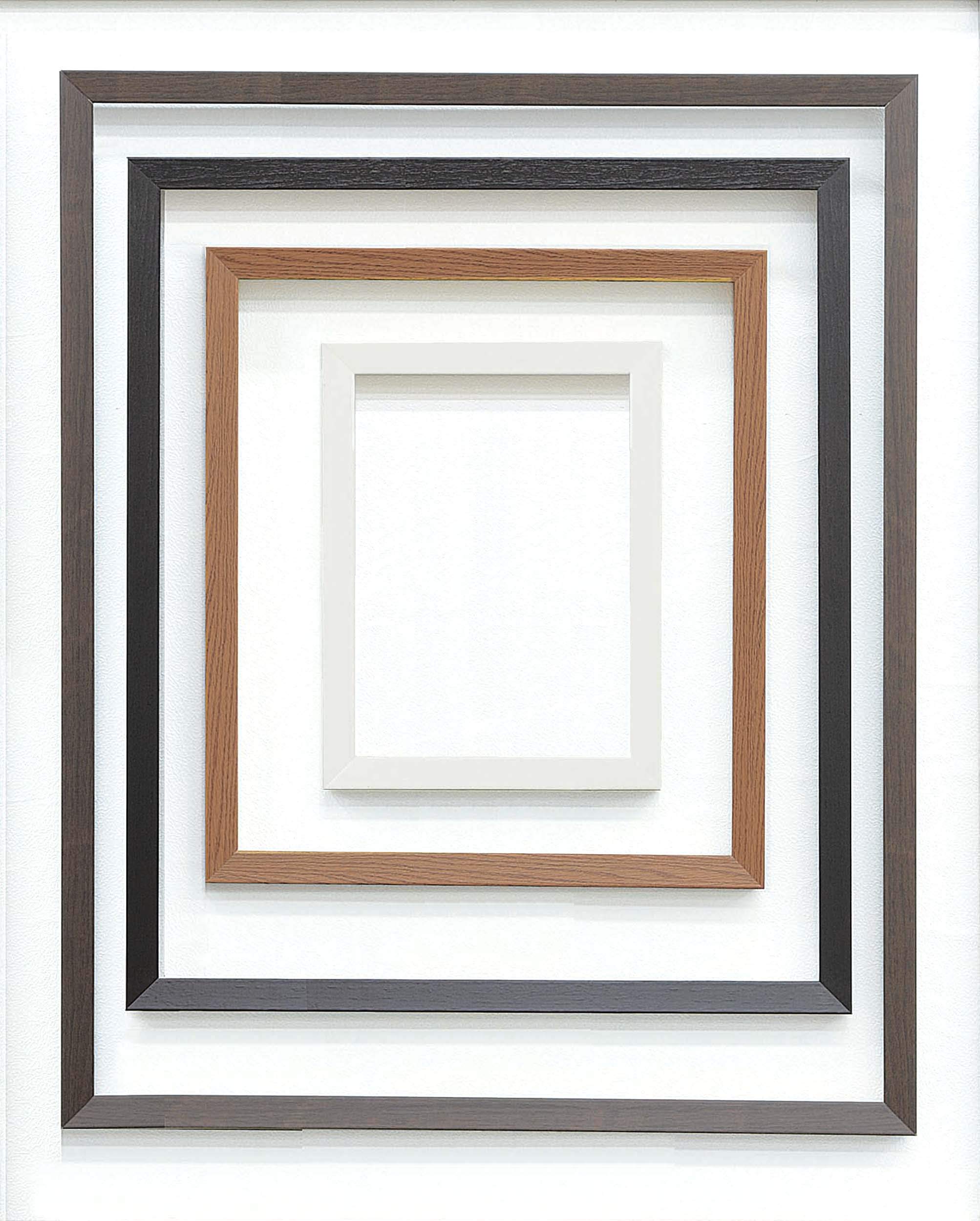 油絵F100額縁は付きません。