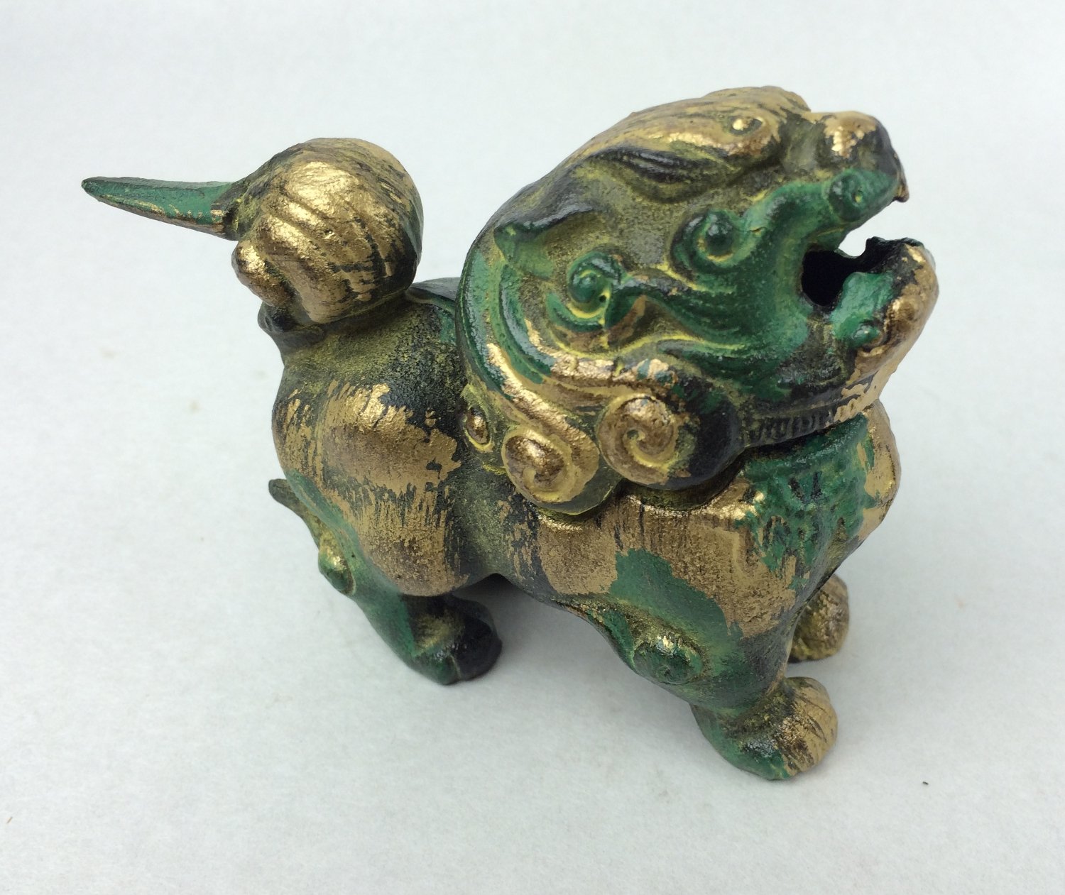 蝋型鋳物 松鷹地紋 香炉 獅子の彫刻付き 台座付き 蝋型鋳物 松鷹地紋