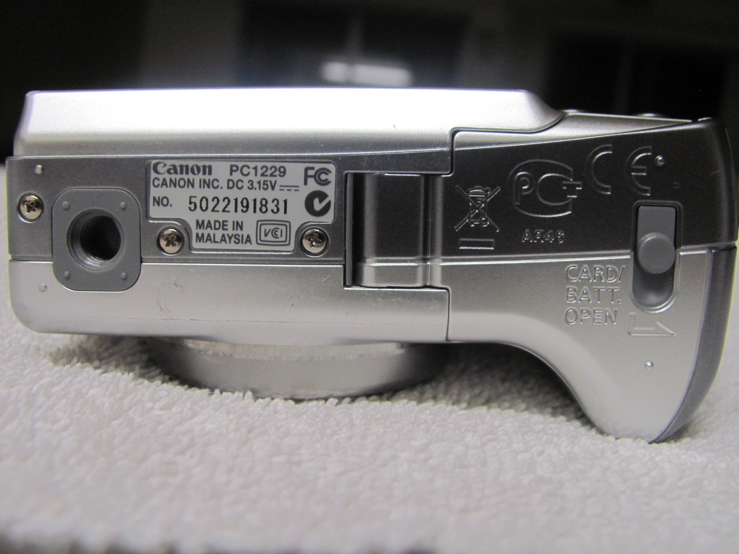 Amazon.com : Canon PowerShot A560 7.1MP Digital Camera with 4x