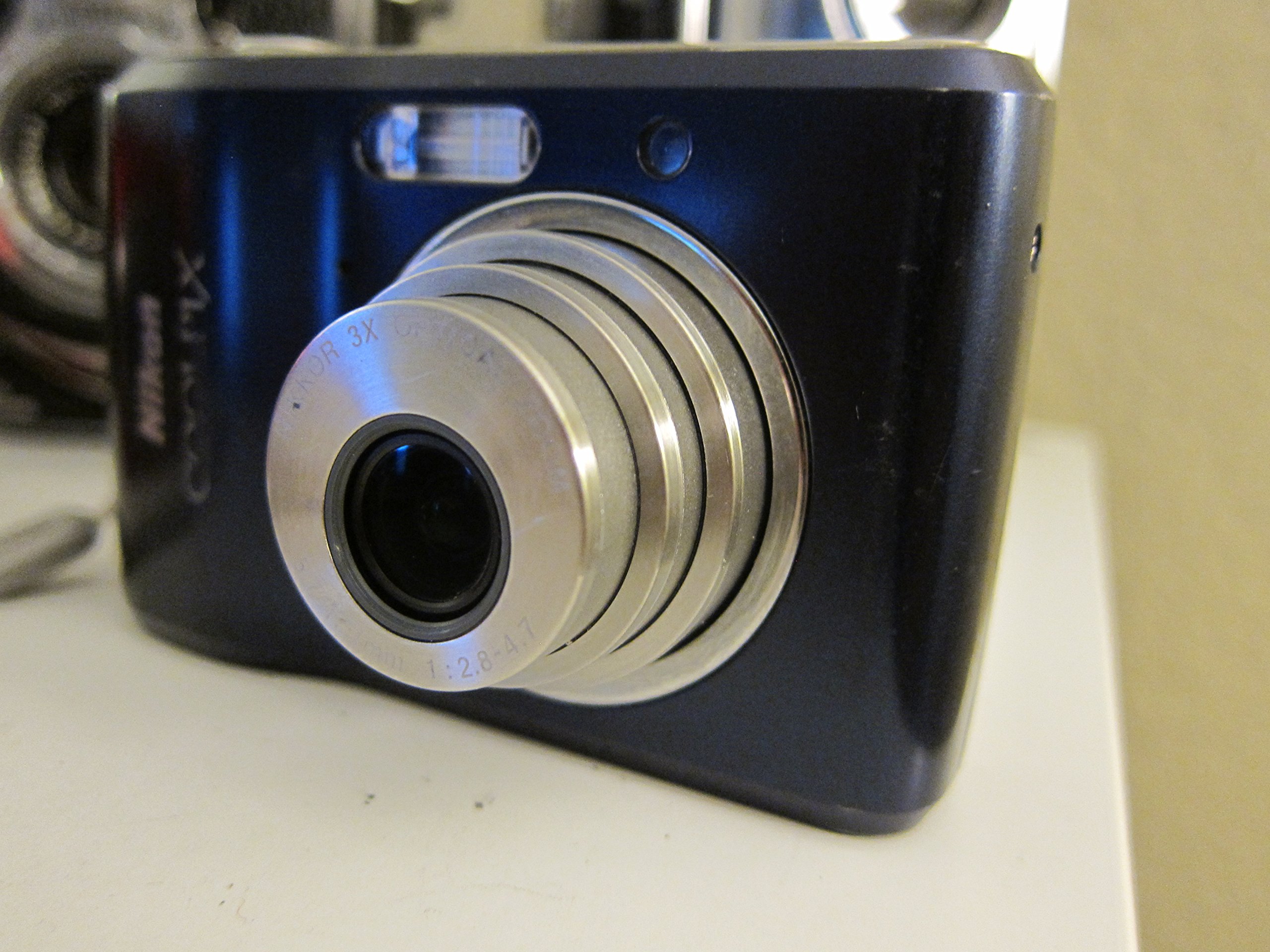 Amazon.com : Nikon Coolpix L18 8MP Digital Camera with 3x Optical