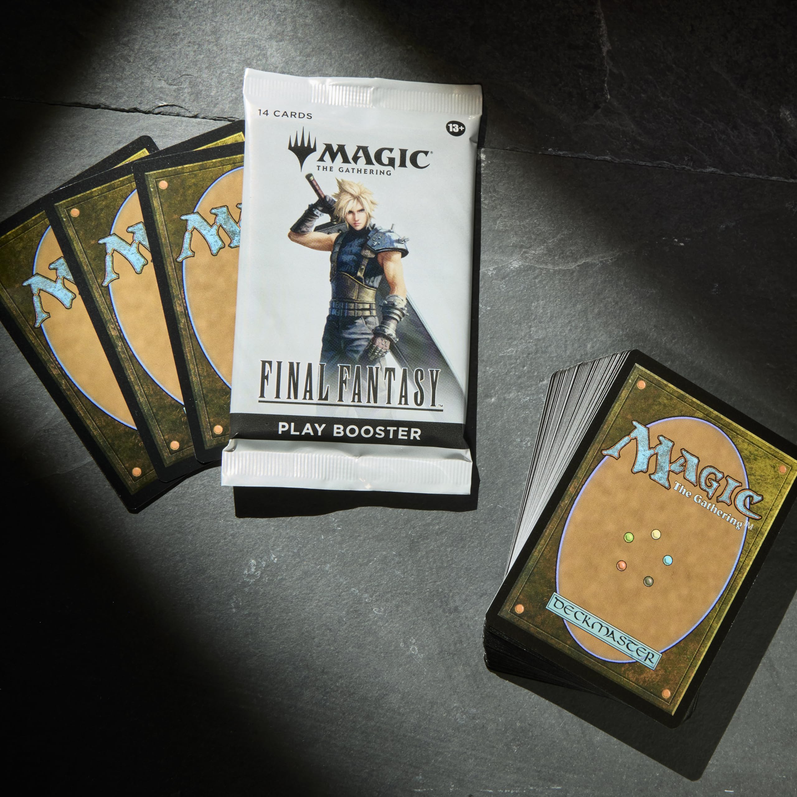 Amazon.com: Magic: The Gathering - Final Fantasy Play Booster Box