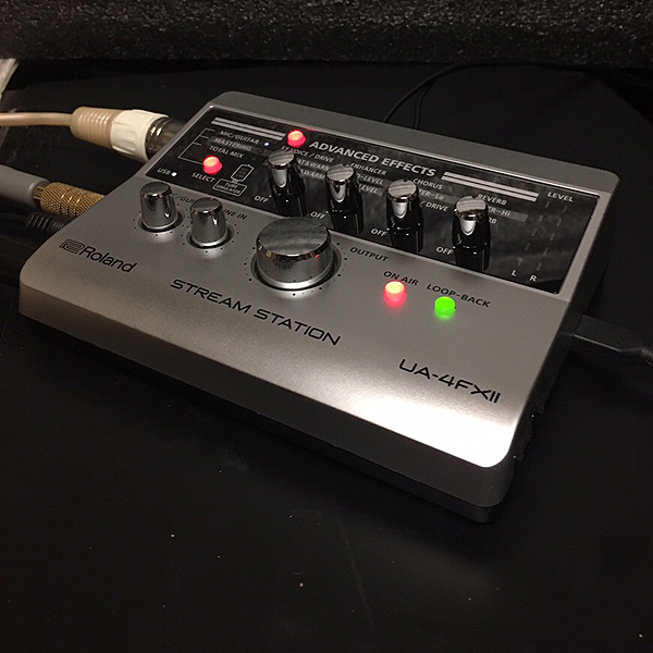 ROLAND ローランド UA-4FX2 配信向けオーディオインターフェイス