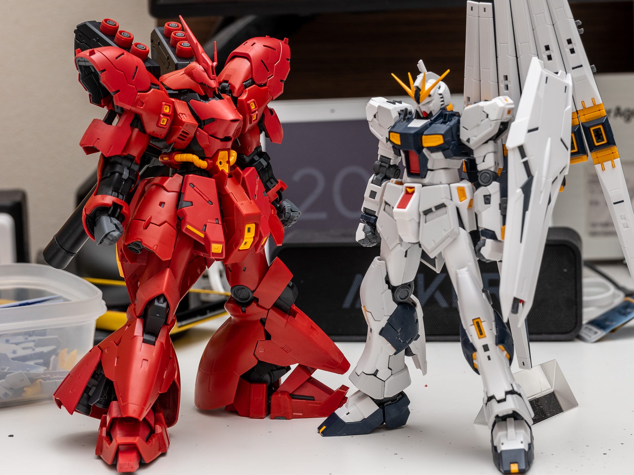RG ガンプラ 4体セット νガンダム、Hi-νガンダム、サザビー、ジオング