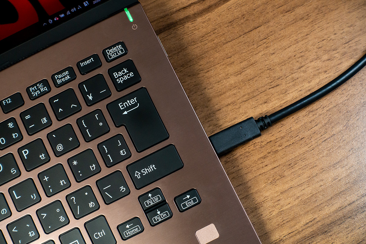 Dell U2720QM 27インチ モニター Type-c接続 Dell U2720QM の USB Type