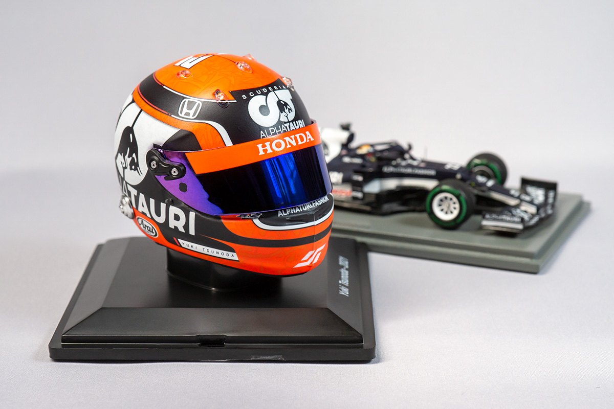 Spark 1/5 Yuki Tsunoda Helmet 2021 | b's mono-log