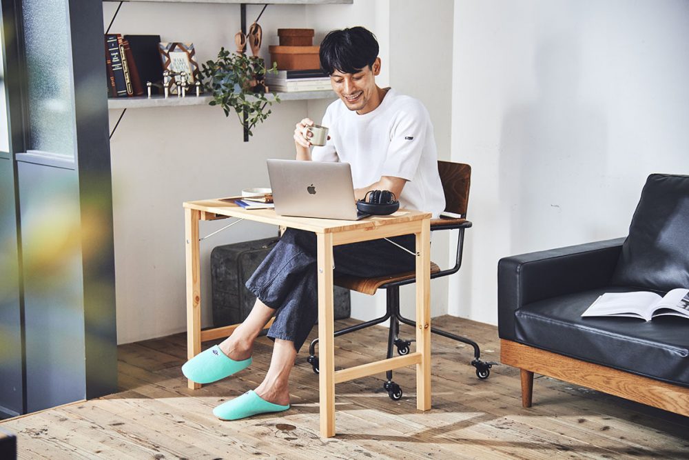 無印良品 パイン材 折りたたみテーブル 2つ おしゃれな2人用ダイニング