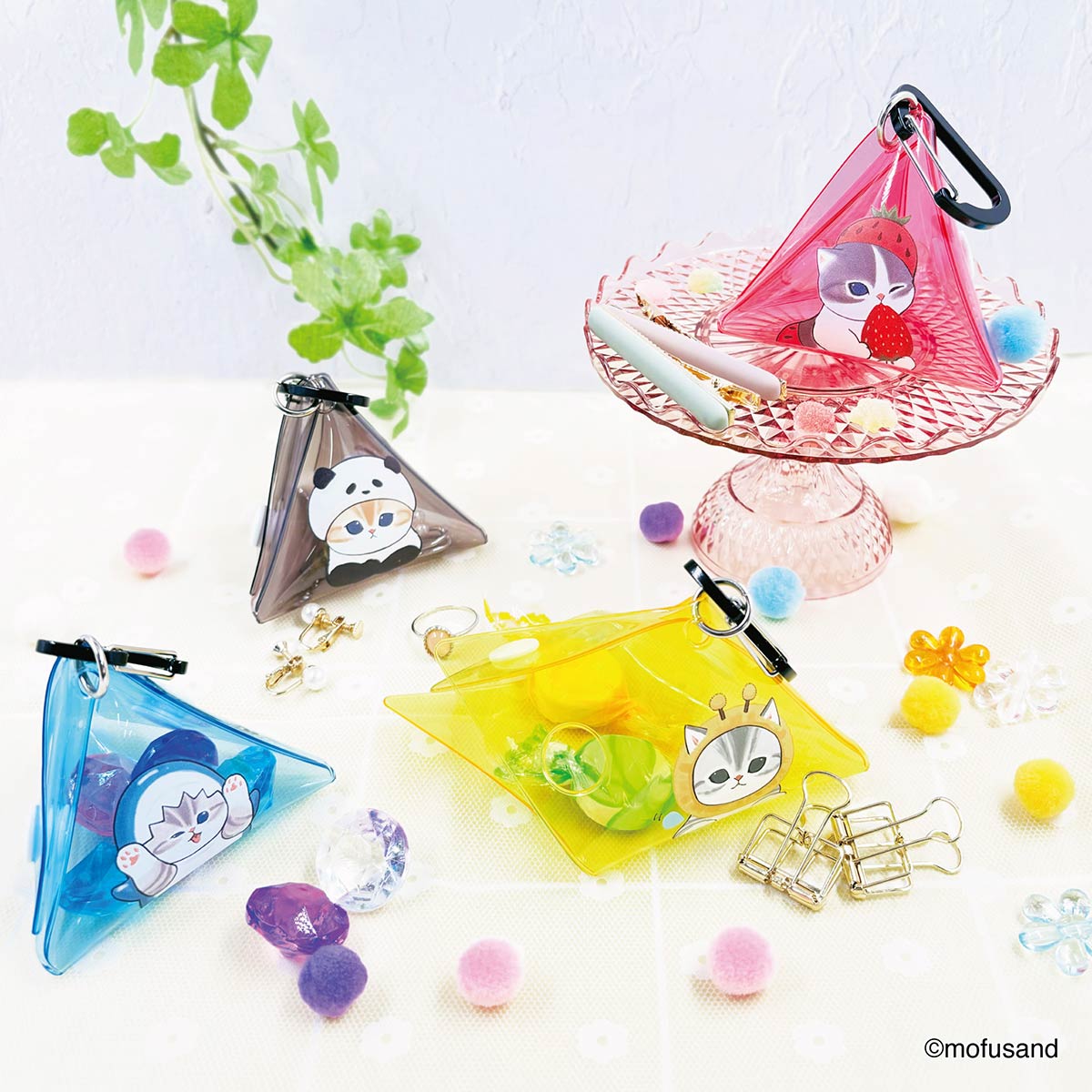 mofusand クリア三角ポーチ(パンダにゃん) | mofusandもふもふマーケット