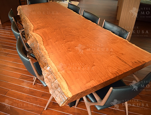 ダイニングテーブルxチェア・ベンチxカリン【大分県由布市 個人住宅