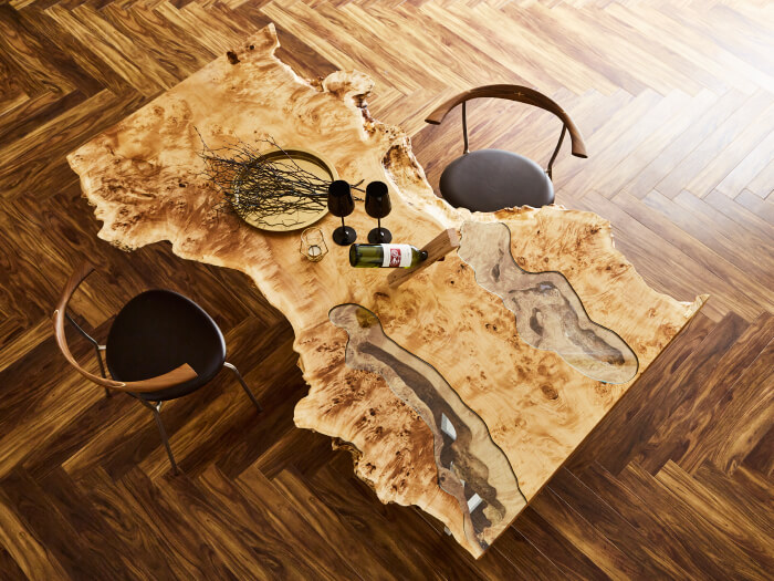 花梨瘤のテーブルの販売は馬場銘木へ。一枚板専門店ならでは