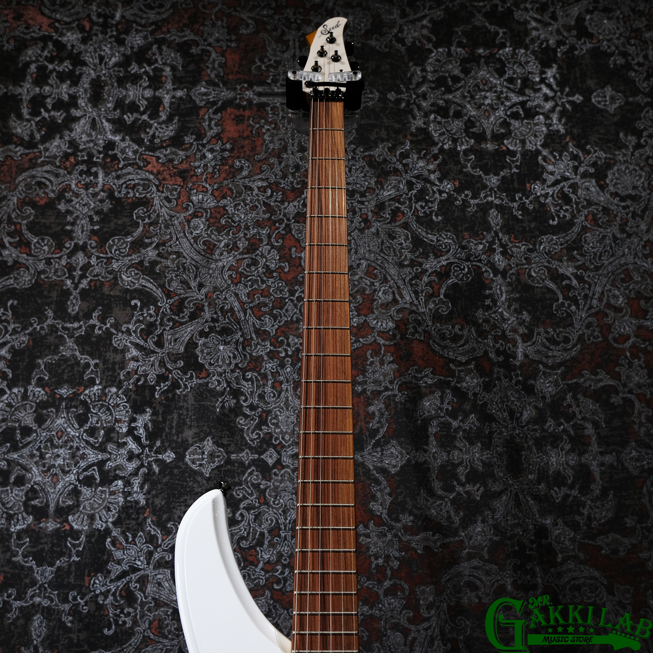 Seed by Sago Kotetsu White / Seed Kotetsu 虎徹 / 桜村眞 (町屋