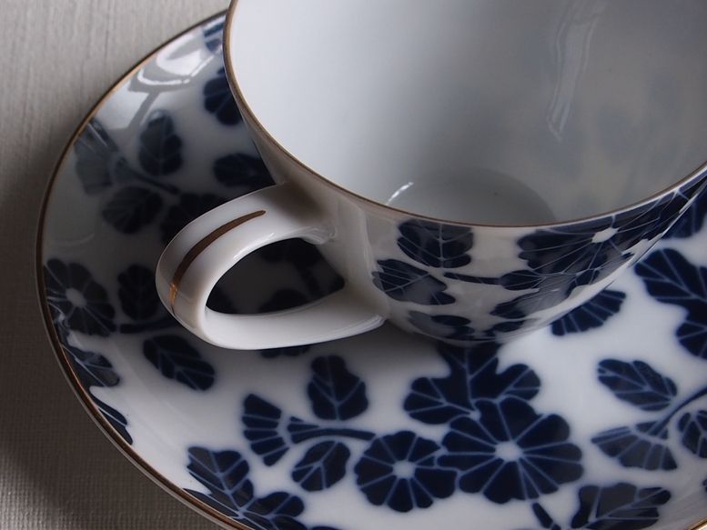 お値下げしました ビンテージ、オールド深川製磁、金彩染錦花丸紋