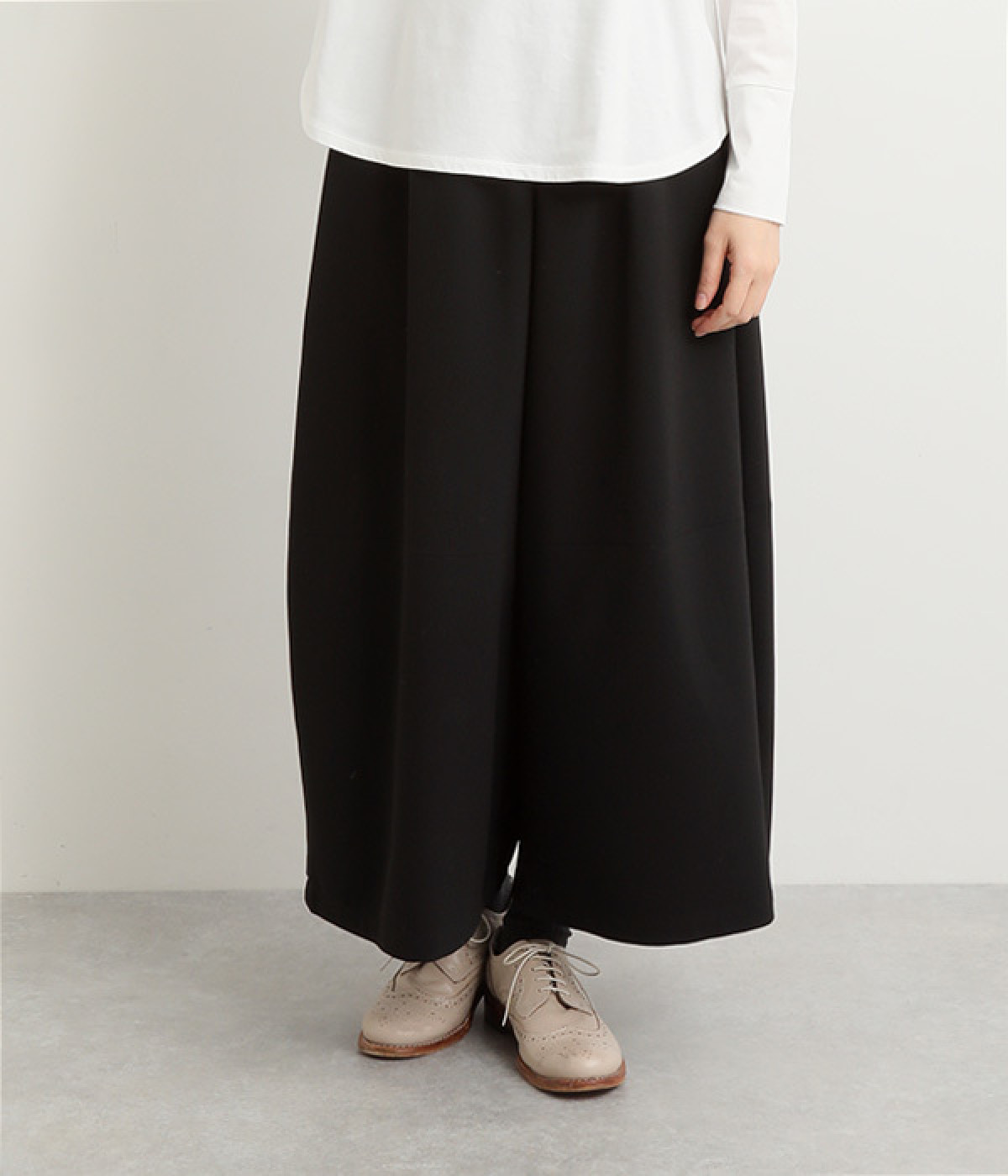 未使用 ロワズィール LOISIR ダブルクロスボトルシルエットパンツ エコ