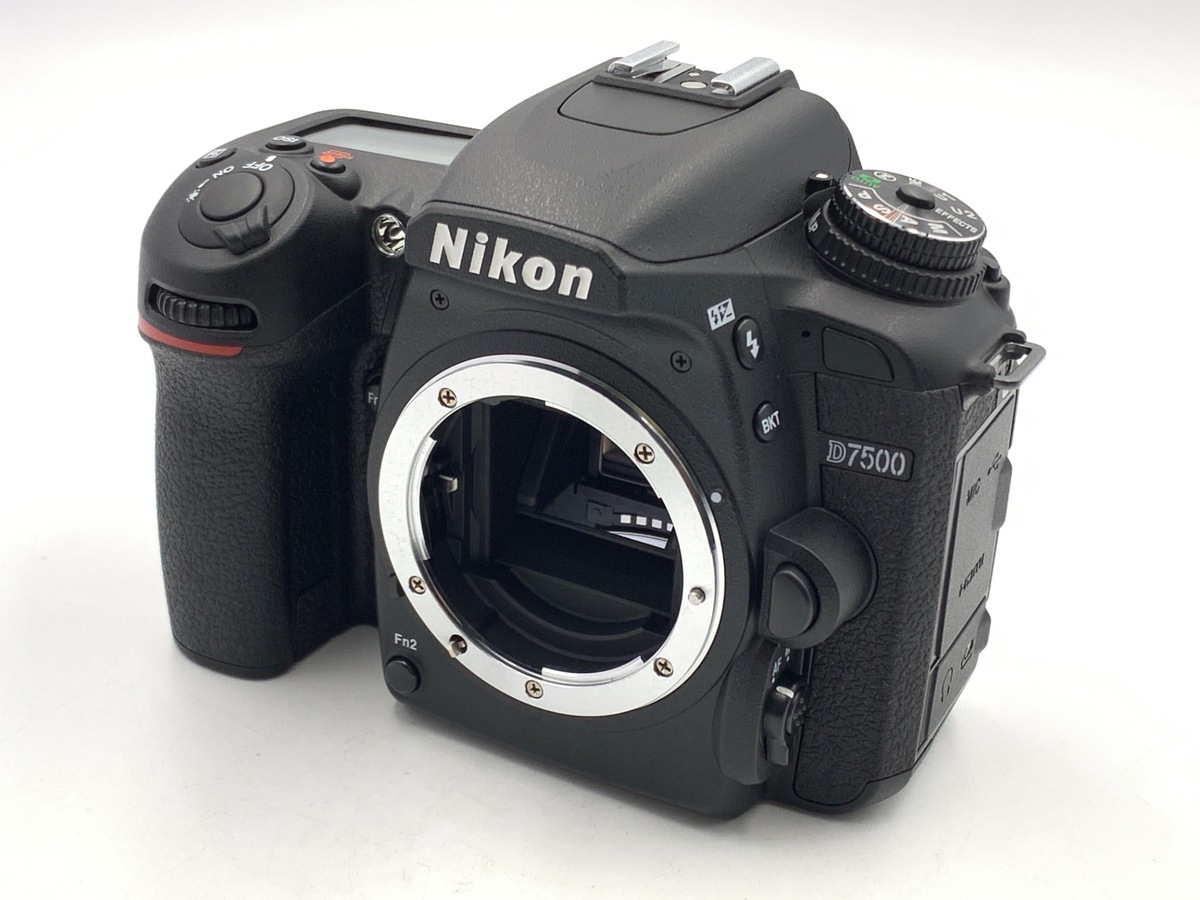 Nikon D7100 18-200 VR2 レンズキット 一眼レフ おまけ付き Nikon
