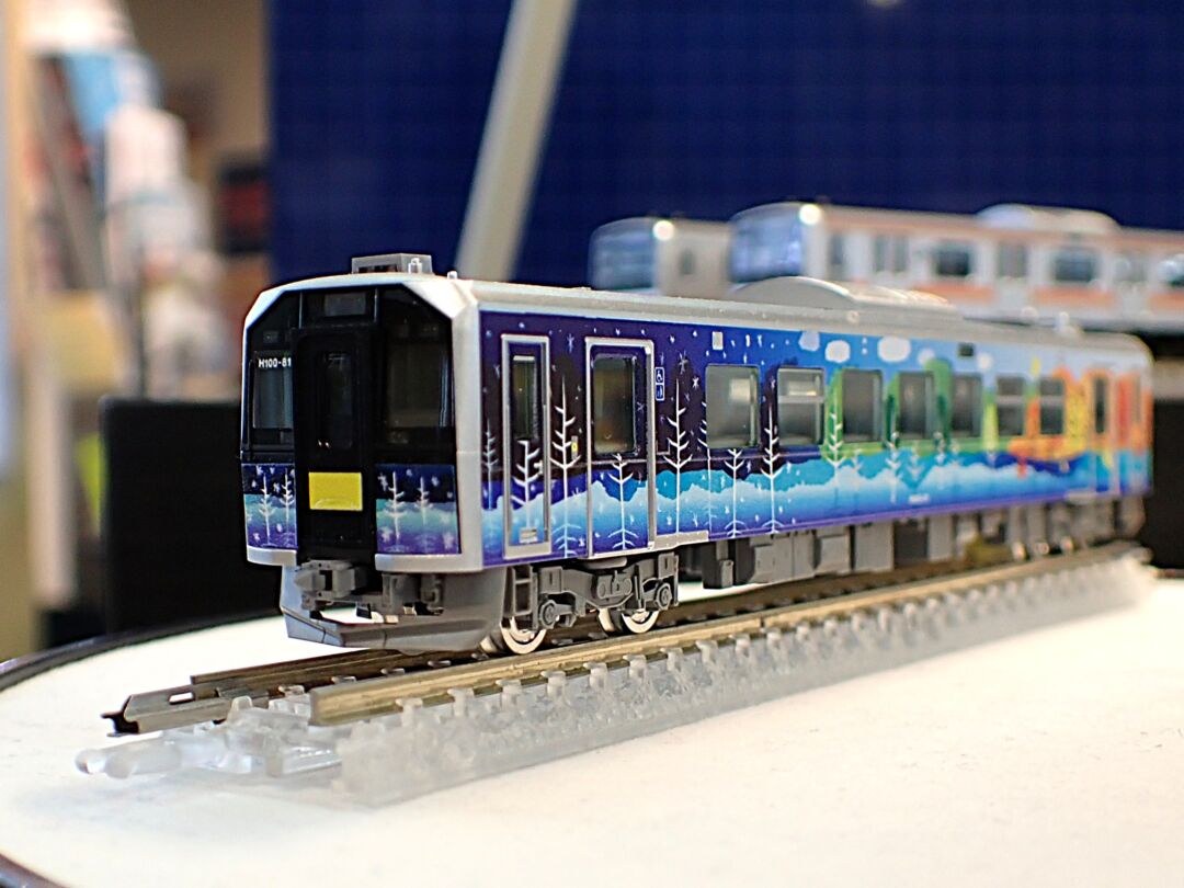 TOMIX H100形ディーゼルカー (石北線・富良野線ラッピング車)【新品