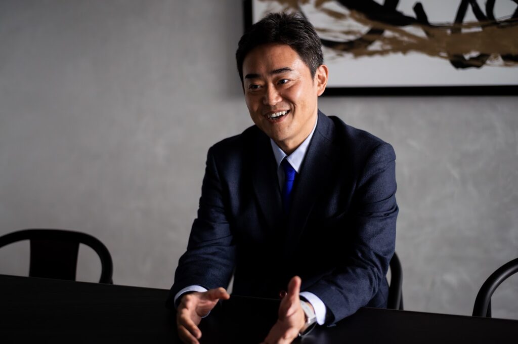 代表インタビュー】whyme株式会社 代表取締役CEO 鈴木 隆之 | 熱狂