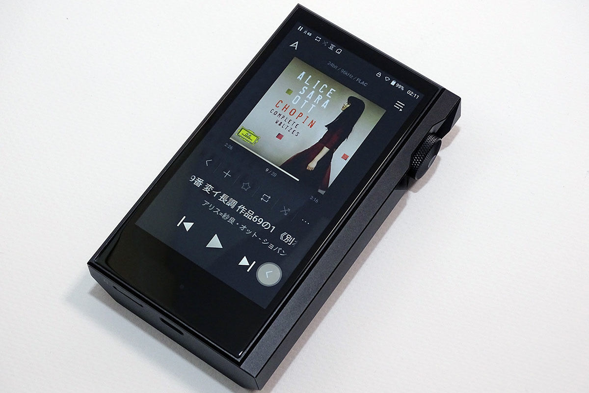 AK新プレーヤー「KANN ALPHA」を聴く、4.4mmバランス対応で音楽体験が