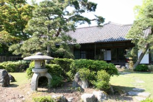 日本庭園「静勝園」Japanese Garden “Seisho-en” – 二宮家バラ園と日本