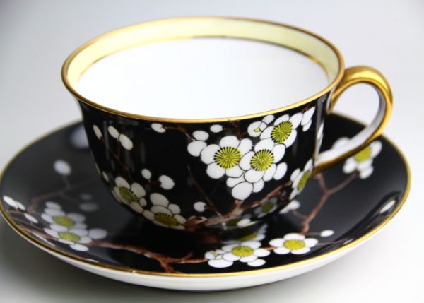 アンティークカップ紹介｜秋田牛鉄板焼「銀座 五明」