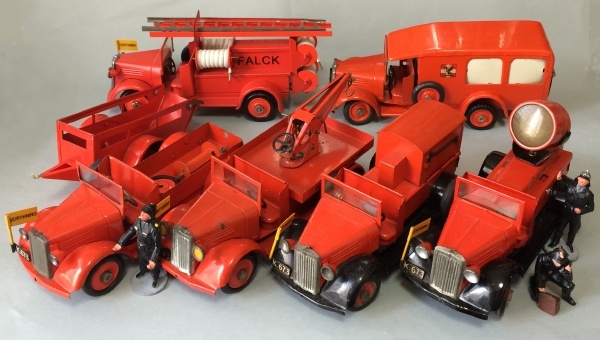 デンマークテクノVOLVO消防車 デンマークテクノVOLVO消防車