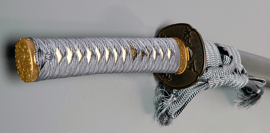 高級居合刀(下緒無し) 灰色柄 桜絵木瓜鍔 黒呂鞘 高級居合刀(下緒無し