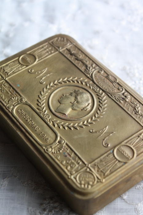 115年前！クリスマスギフト缶1914年メアリー王女が戦場の兵士に贈った