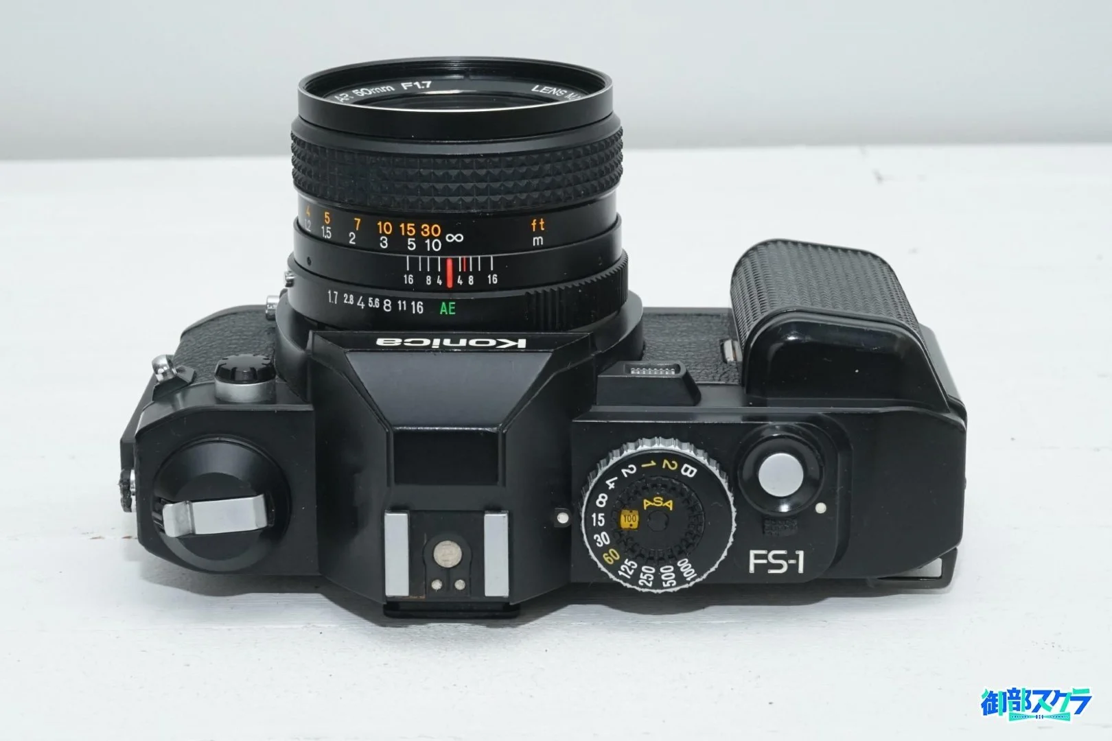 Konica FS-1 フィルム自動装填を実用化した一眼レフカメラ – 御部