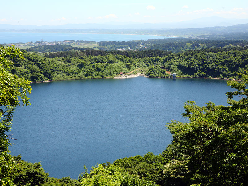 博物館級、超貴重 秋田県 一ノ目潟産『カンラン岩』 磨けば磨くほど