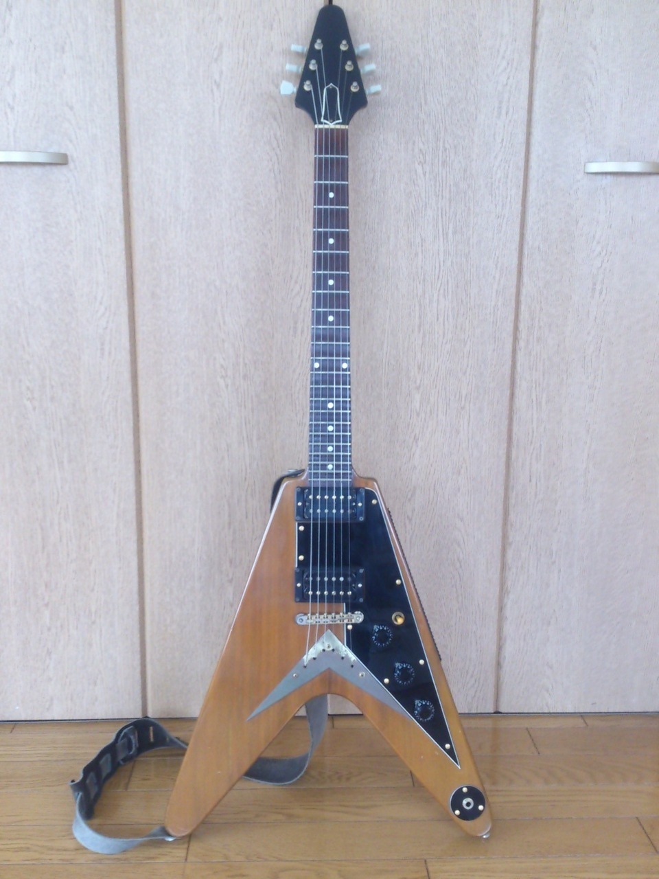 美品】TOKAI FLYING V セットネック トーカイ フライングV 美品】TOKAI