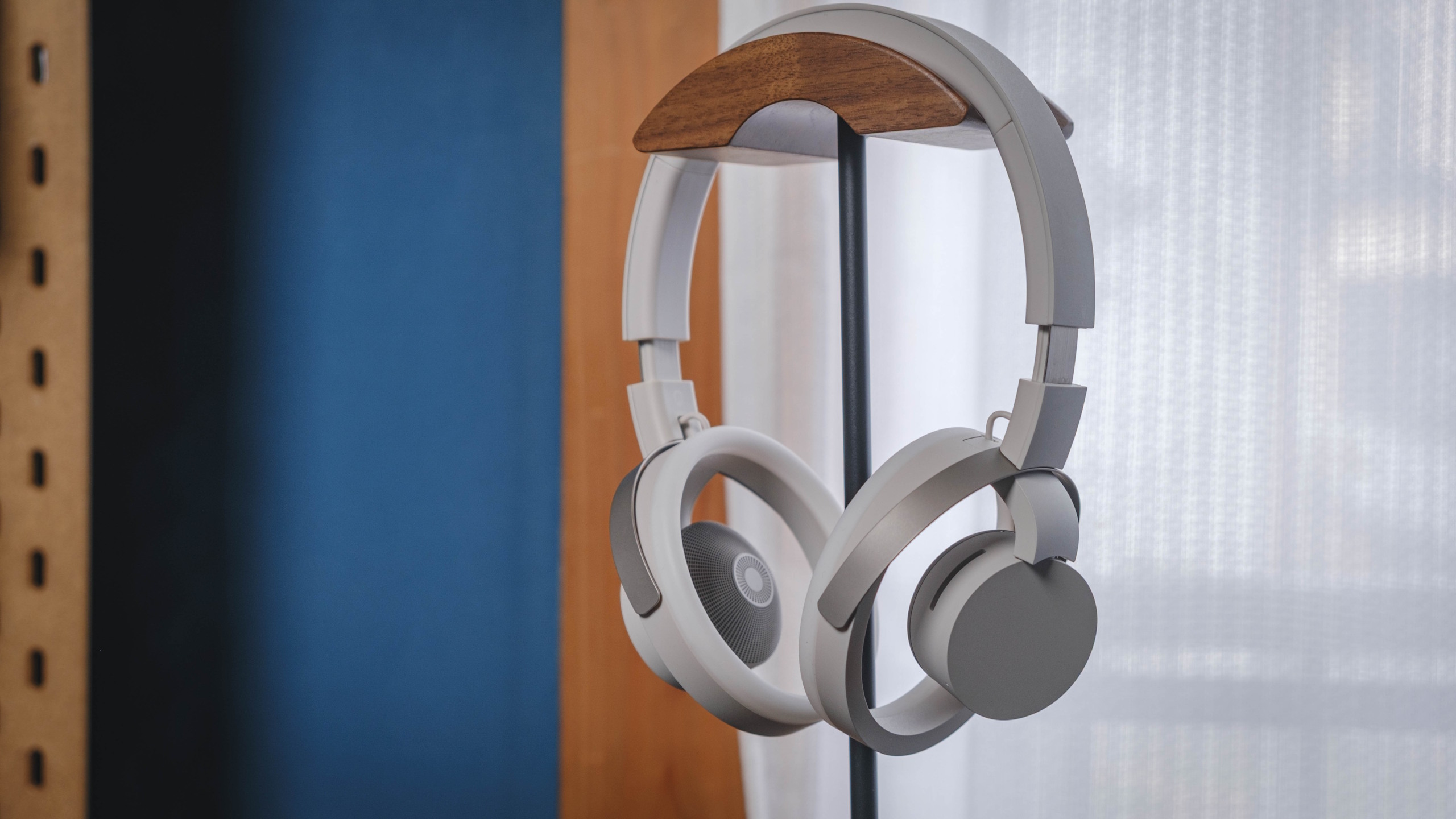 nwm(ヌーム) nwm ONE ワイヤレスヘッドホン ダークグレイ NTT