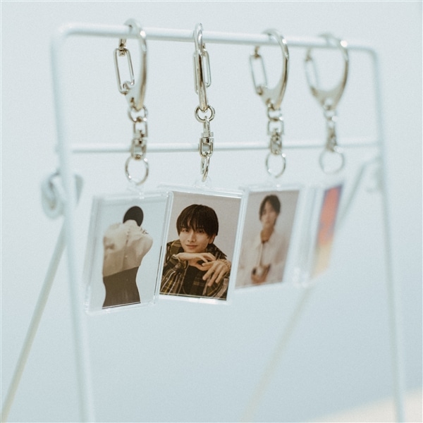 板垣李光人個展 愛と渇きと。】キーホルダー（4種ランダム）｜ GALLERY