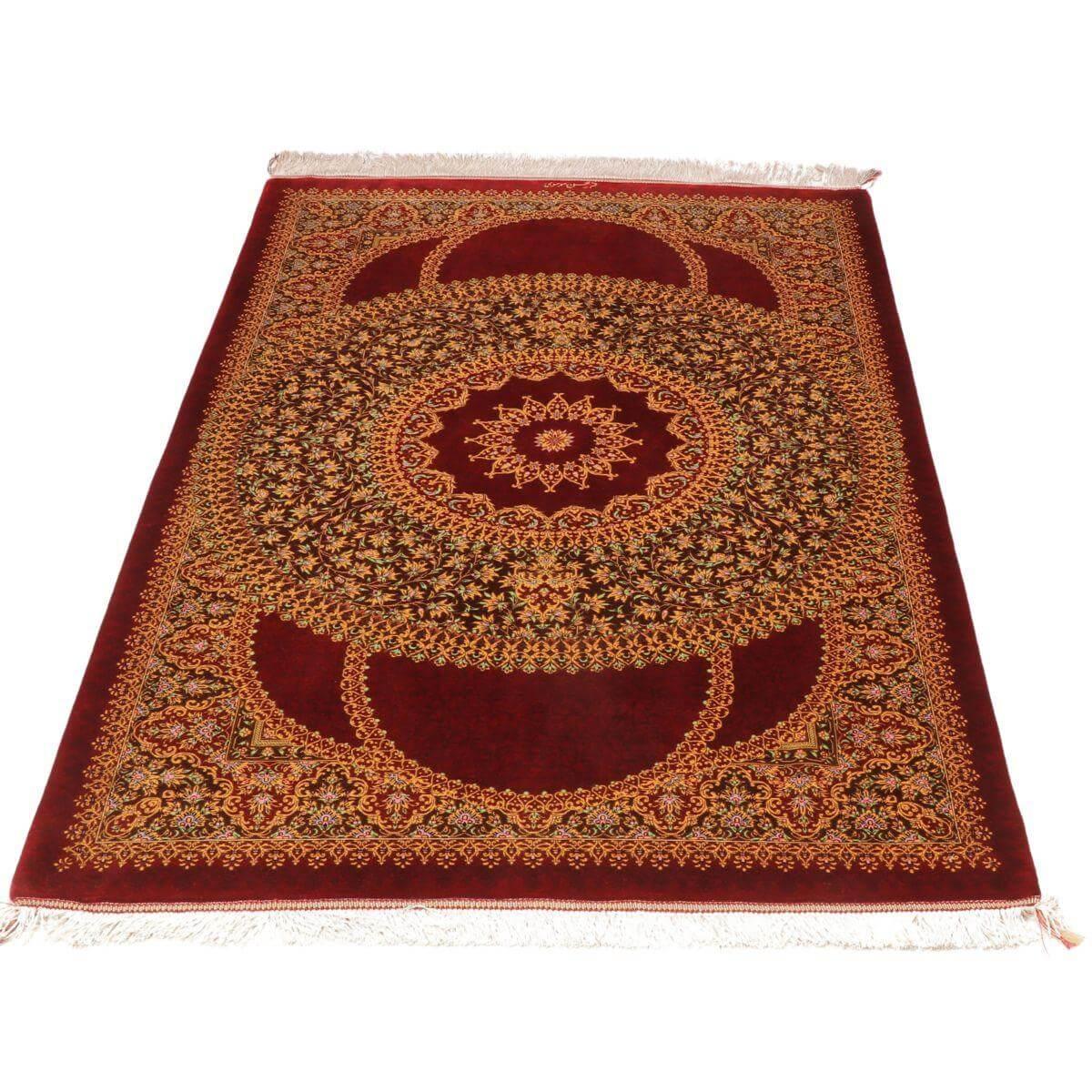 ペルシャ絨毯専門店｜本場イラン直輸入の手織り絨毯1,000枚