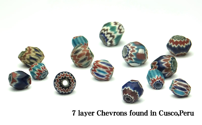 シェブロンと呼ばれるとんぼ玉/トレードビーズ/アンティークビーズ