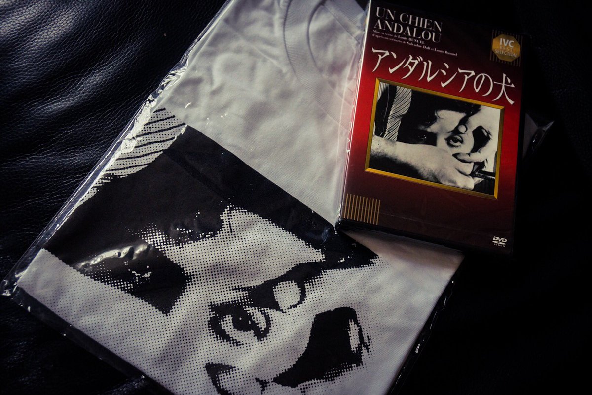 ダリ展」でルイス・ブニュエルの「アンダルシアの犬」のDVDとTシャツも